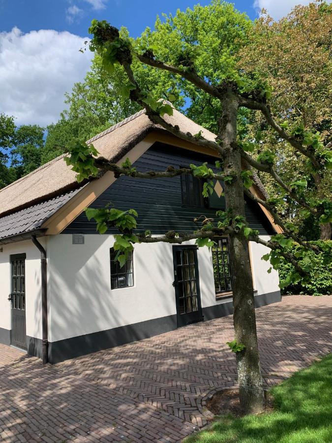 Lindenhof & Guesthouse Garderen Bagian luar foto