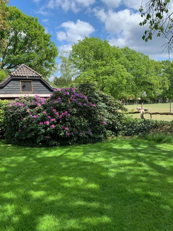 Lindenhof & Guesthouse Garderen Bagian luar foto